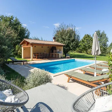 Holiday home Awesome In With Outdoor Swimming Pool *