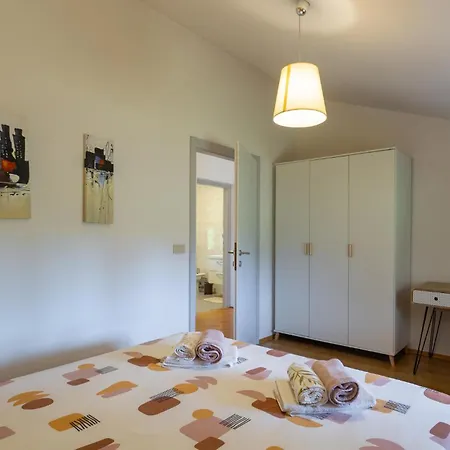 Holiday home 07 *