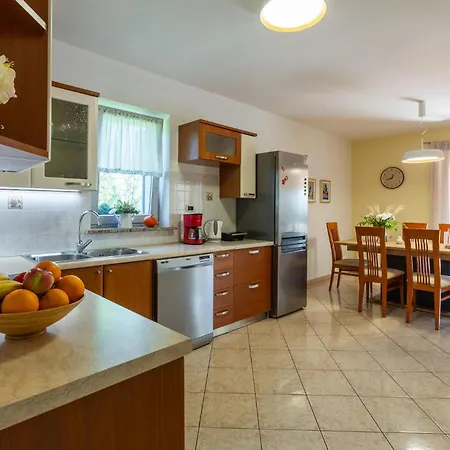 07 Holiday home