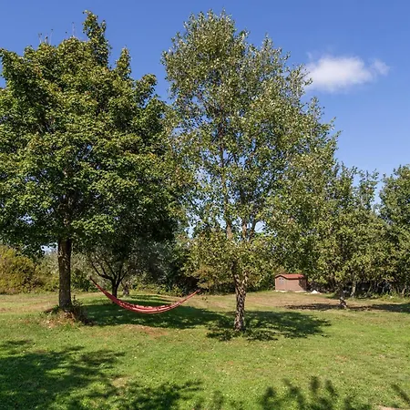 Holiday home Awesome In With Outdoor Swimming Pool